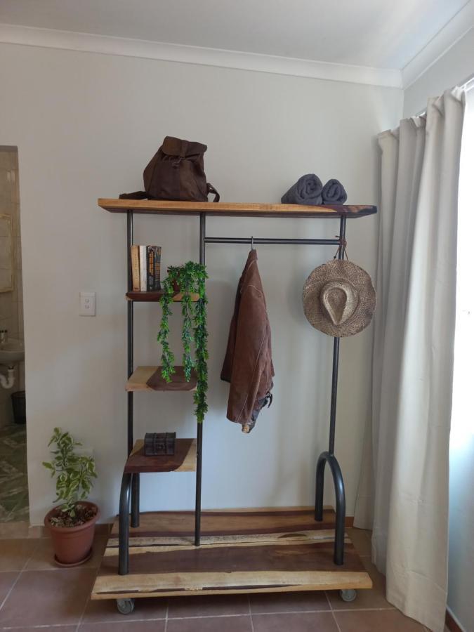 Urban Farm Haus Guesthouse Рунду Экстерьер фото