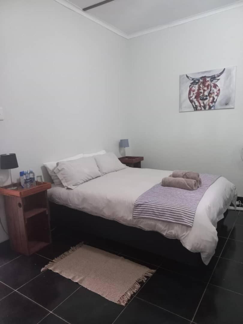 Urban Farm Haus Guesthouse Рунду Экстерьер фото